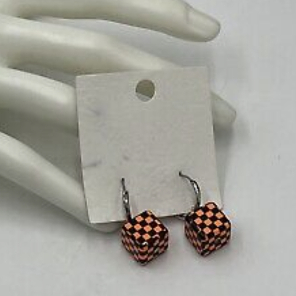 ❇️🧚‍♀️Free People RARE Checkered Cube Earrings NWT